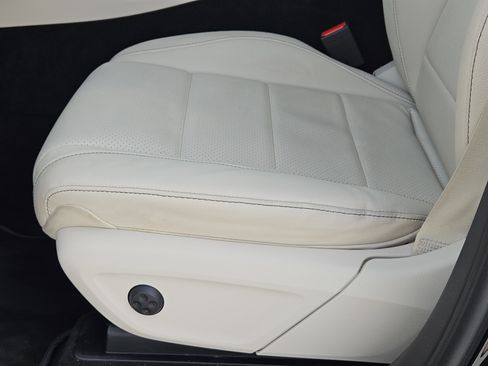 Used 2024 Mercedes-Benz GLE 350 4MATIC image 25