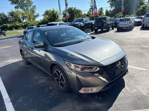 Used 2025 Nissan Sentra SV FWD image 5