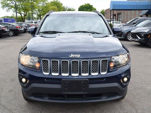 Used 2014 Jeep Compass Latitude AWD/4WD image 3