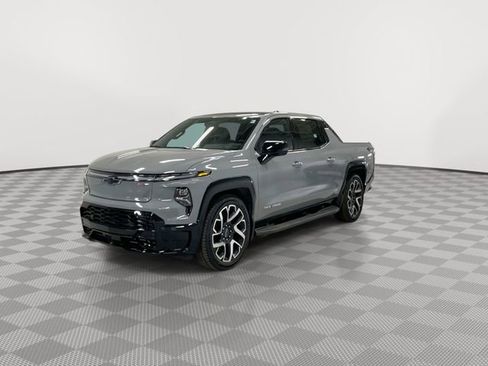 New 2025 Chevrolet Silverado EV RST AWD/4WD image 5
