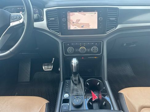 Used 2023 Volkswagen Atlas Cross Sport SEL Premium R-Line AWD/4WD image 19