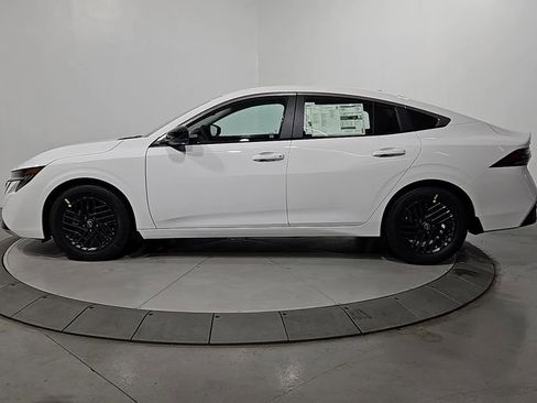 New 2026 Nissan Sentra SV w/ SV Convenience Package image 2