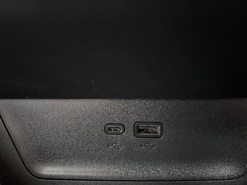 Used 2025 Chevrolet Equinox LT w/ Convenience Package II image 13