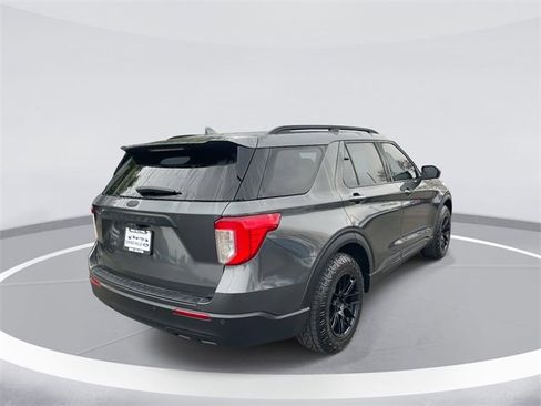 Certified 2020 Ford Explorer XLT image 5