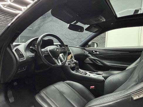 Used 2017 INFINITI Q60 3.0t w/ Cargo Package RWD image 17