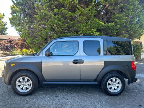 Used 2005 Honda Element EX image 22