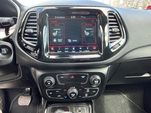 Used 2018 Jeep Compass Limited w/ Navigation Group image 26