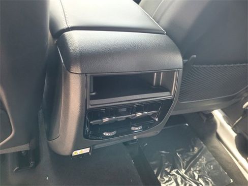 New 2025 Jeep Grand Cherokee Limited image 7