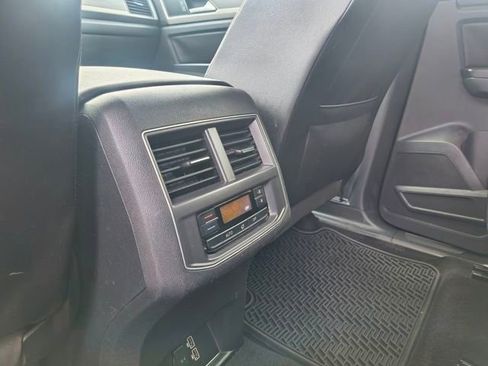 Used 2019 Volkswagen Atlas SE w/ Towing Package image 31