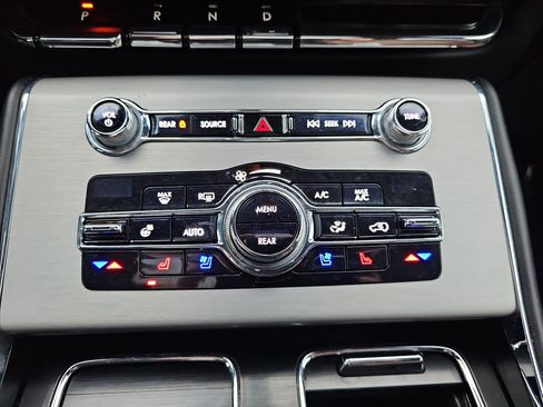 Used 2020 Lincoln Aviator Reserve w/ Equipment Group 201A image 23