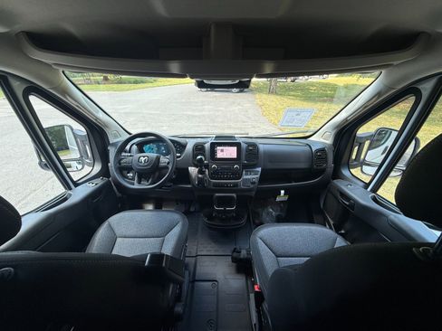 Used 2023 RAM ProMaster 3500 w/ Convenience Group image 9