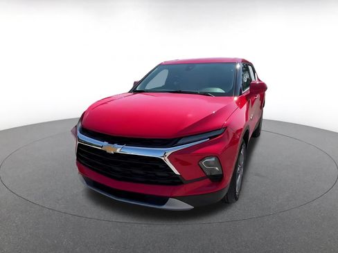Used 2026 Chevrolet Blazer LT FWD image 6