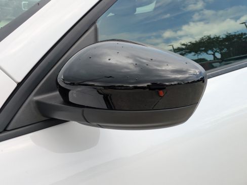 Used 2022 Ford Escape SE w/ SE Sport Appearance Package FWD image 17