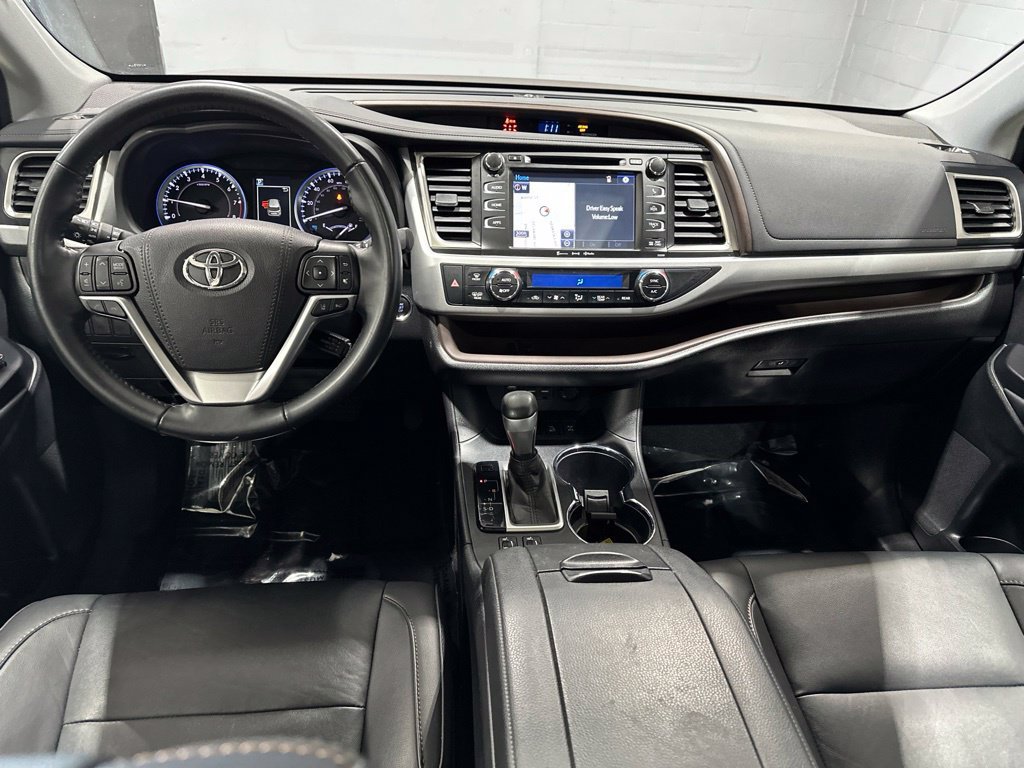 Used 2019 Toyota Highlander XLE AWD/4WD image 8