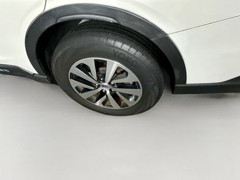 Used 2021 Subaru Outback Premium image 11
