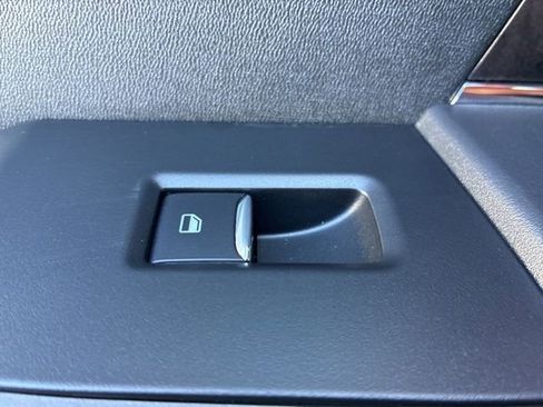 Used 2025 Ford F250 Lariat w/ Lariat Ultimate Package image 28