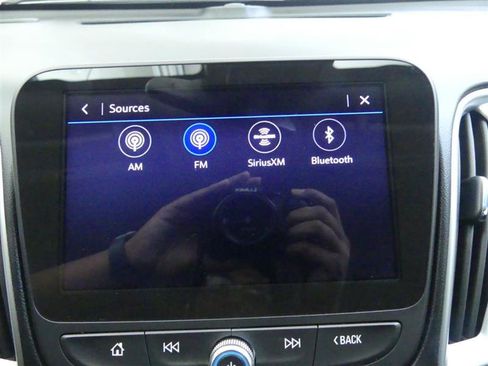 Used 2023 Chevrolet Malibu LT FWD image 12