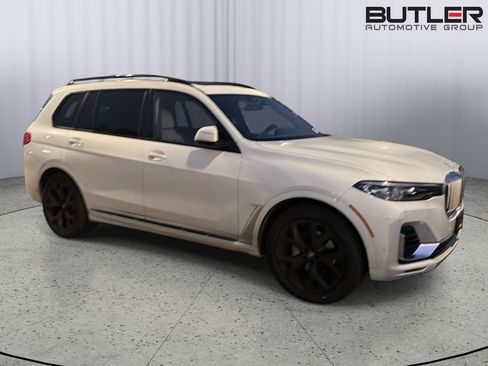 Used 2022 BMW X7 xDrive40i w/ Executive Package AWD/4WD image 4