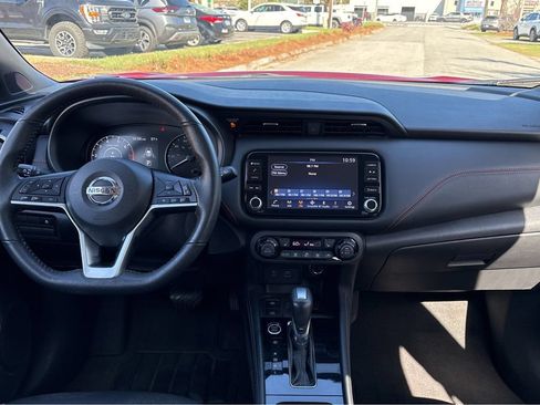 Used 2024 Nissan Kicks SR w/ SR Premium Package FWD image 12