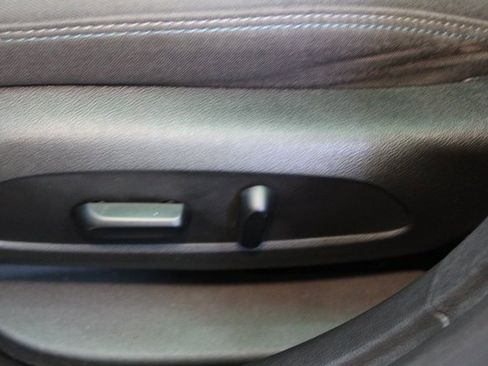 Used 2018 Chevrolet Cruze LT image 16