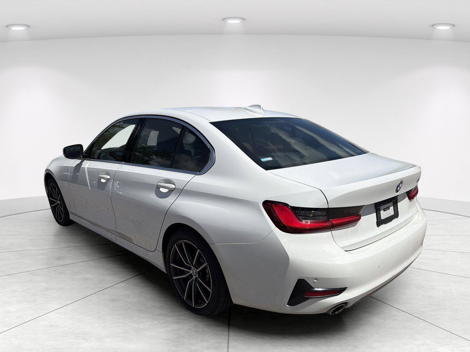 Used 2020 BMW 330i Sedan w/ Premium Package RWD image 6