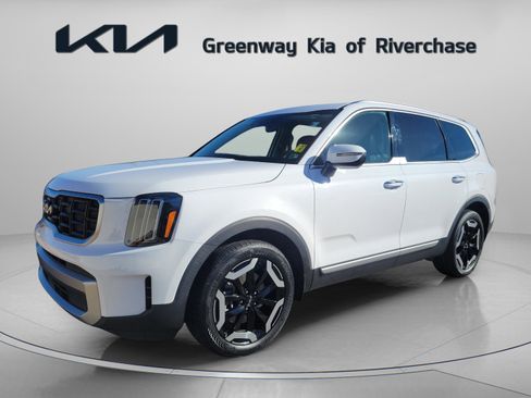 Used 2023 Kia Telluride S image 3