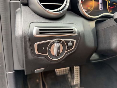 Used 2020 Mercedes-Benz C 300 4MATIC Sedan image 21