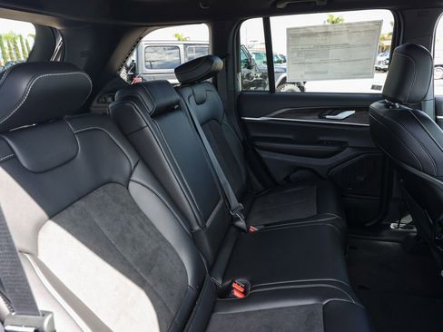 New 2026 Jeep Grand Cherokee Altitude image 18