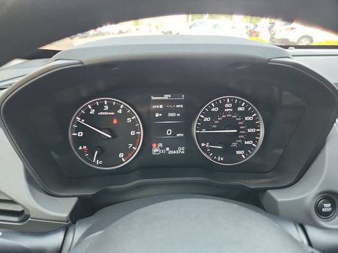 Used 2025 Subaru Crosstrek 2.5i Premium AWD/4WD image 10