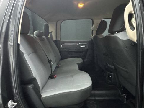 Used 2019 RAM 2500 Big Horn RWD image 31