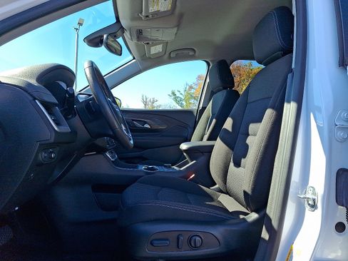 Used 2022 GMC Terrain SLE w/ Driver Convenience Package image 13