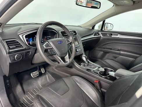 Used 2016 Ford Fusion Titanium FWD image 16
