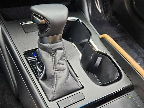 Used 2024 Lexus ES 250 w/ Premium Package image 14