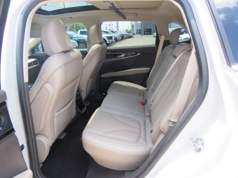 Used 2023 Lincoln Nautilus Reserve w/ Equipment Group 201A AWD/4WD image 18