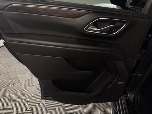 Used 2024 Chevrolet Tahoe LT RWD image 28