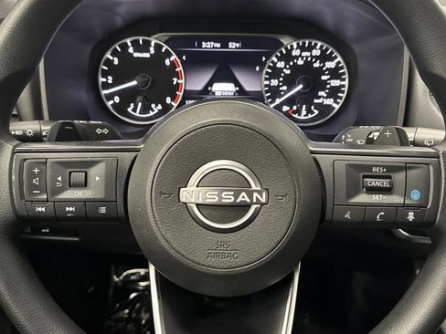 Used 2024 Nissan Rogue SV image 14