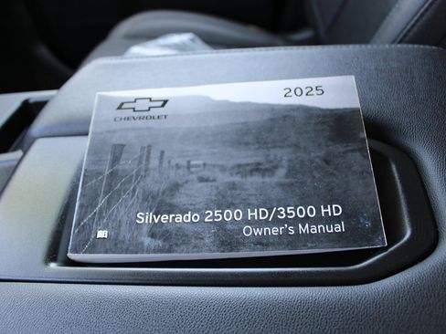 Used 2025 Chevrolet Silverado 2500 W/T w/ WT/CX Safety Package AWD/4WD image 33