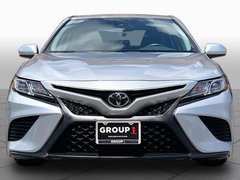 Used 2019 Toyota Camry SE FWD image 4