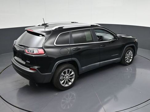 Used 2019 Jeep Cherokee Latitude Plus FWD image 23