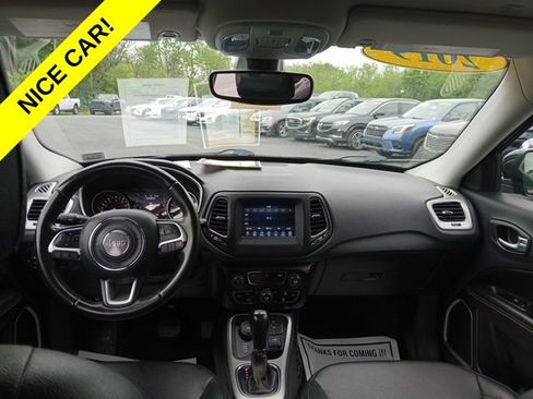 Used 2019 Jeep Compass Latitude AWD/4WD image 13