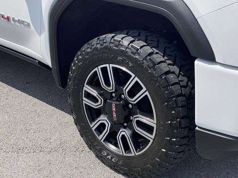 Used 2023 GMC Sierra 2500 AT4 w/ AT4 Preferred Package AWD/4WD image 34