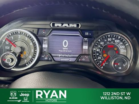 Used 2019 RAM 1500 Laramie AWD/4WD image 12