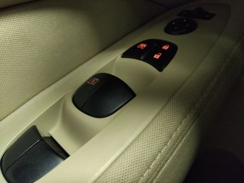 Used 2017 Nissan Pathfinder S image 27