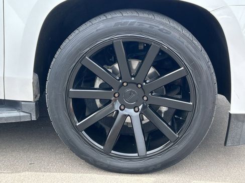 Used 2018 Chevrolet Tahoe LT RWD image 9