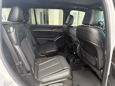 New 2026 Jeep Grand Cherokee L Limited AWD/4WD image 35