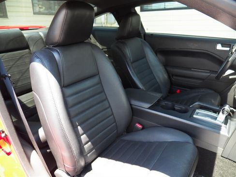 Used 2007 Ford Mustang GT RWD image 11