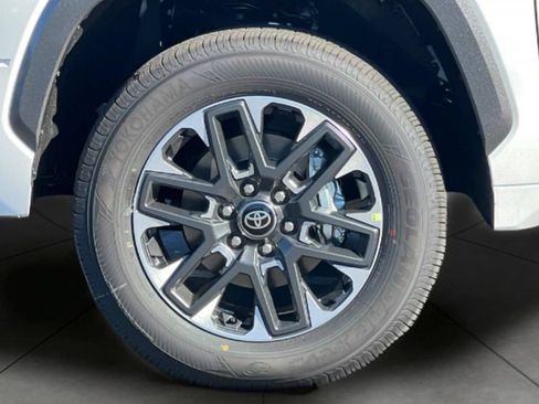 New 2026 Toyota Tundra Limited AWD/4WD image 29