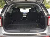 Used 2022 Ford Explorer XLT w/ Equipment Group 202A image 6