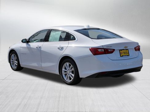 Used 2017 Chevrolet Malibu LT image 5