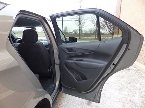 Used 2019 Chevrolet Equinox LT image 39